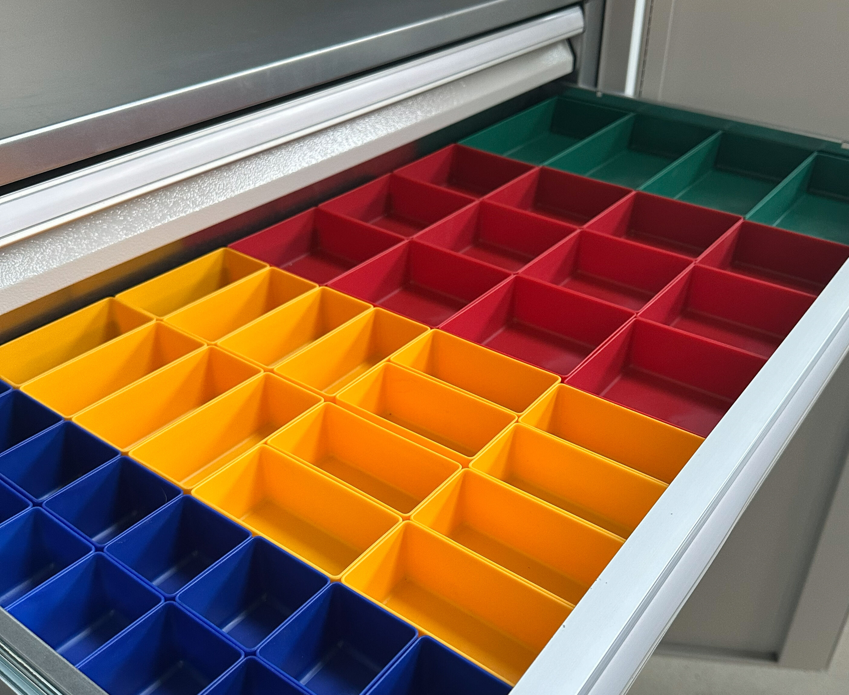 C+P zestaw małych części, 54x795x418mm